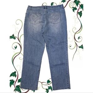 "Amanda" Gloria Vanderbilt med. wash jeans, beads, straight leg, Sz.16 short